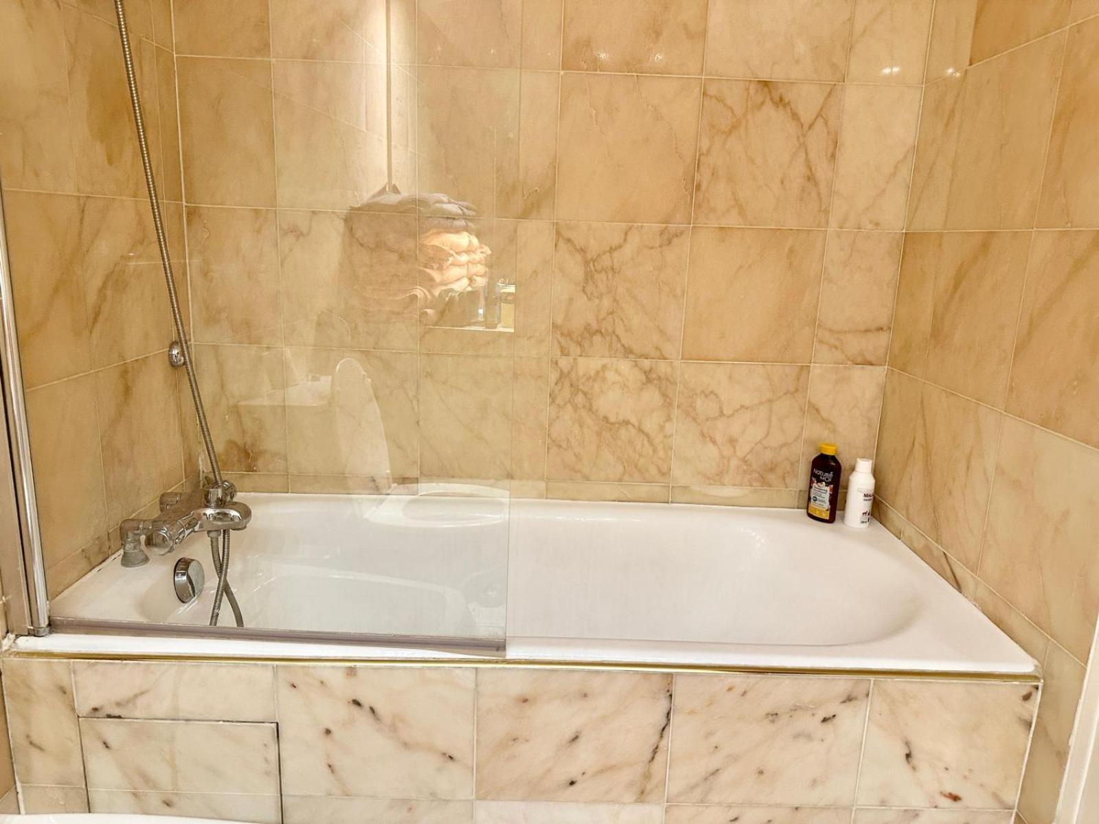 Appartement T3 De Standing Vue Mer Et Marina Mandelieu Eksteriør billede